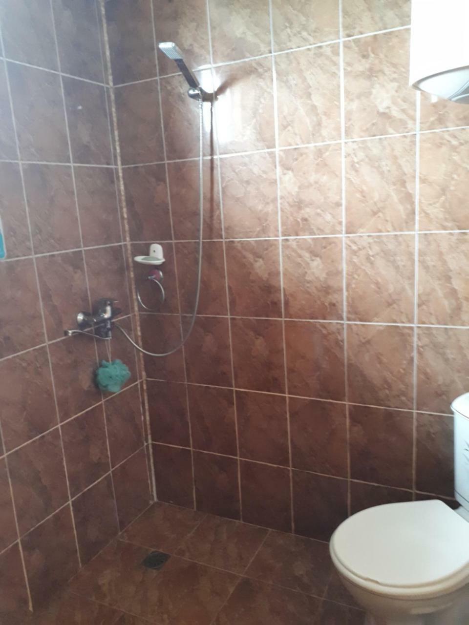 גוניו More Teona מראה חיצוני תמונה